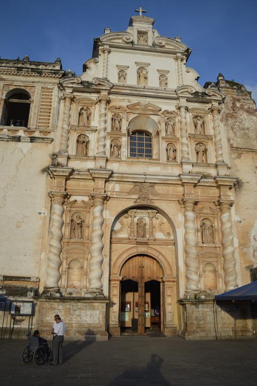 Hotel Y Galeria Uxlabil Antigua Ngoại thất bức ảnh