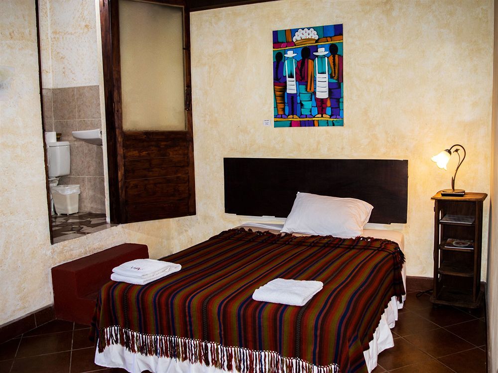 Hotel Y Galeria Uxlabil Antigua Ngoại thất bức ảnh