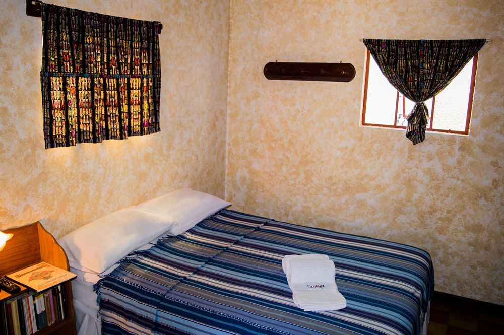 Hotel Y Galeria Uxlabil Antigua Ngoại thất bức ảnh