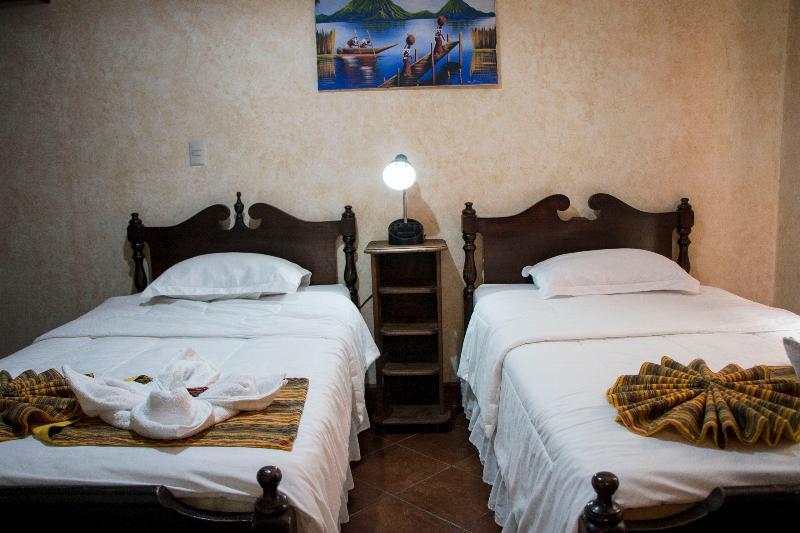 Hotel Y Galeria Uxlabil Antigua Ngoại thất bức ảnh