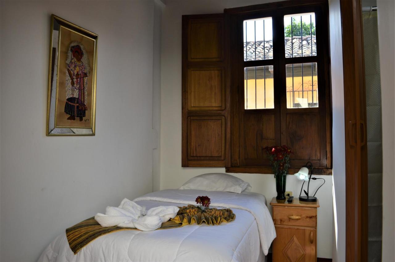 Hotel Y Galeria Uxlabil Antigua Ngoại thất bức ảnh