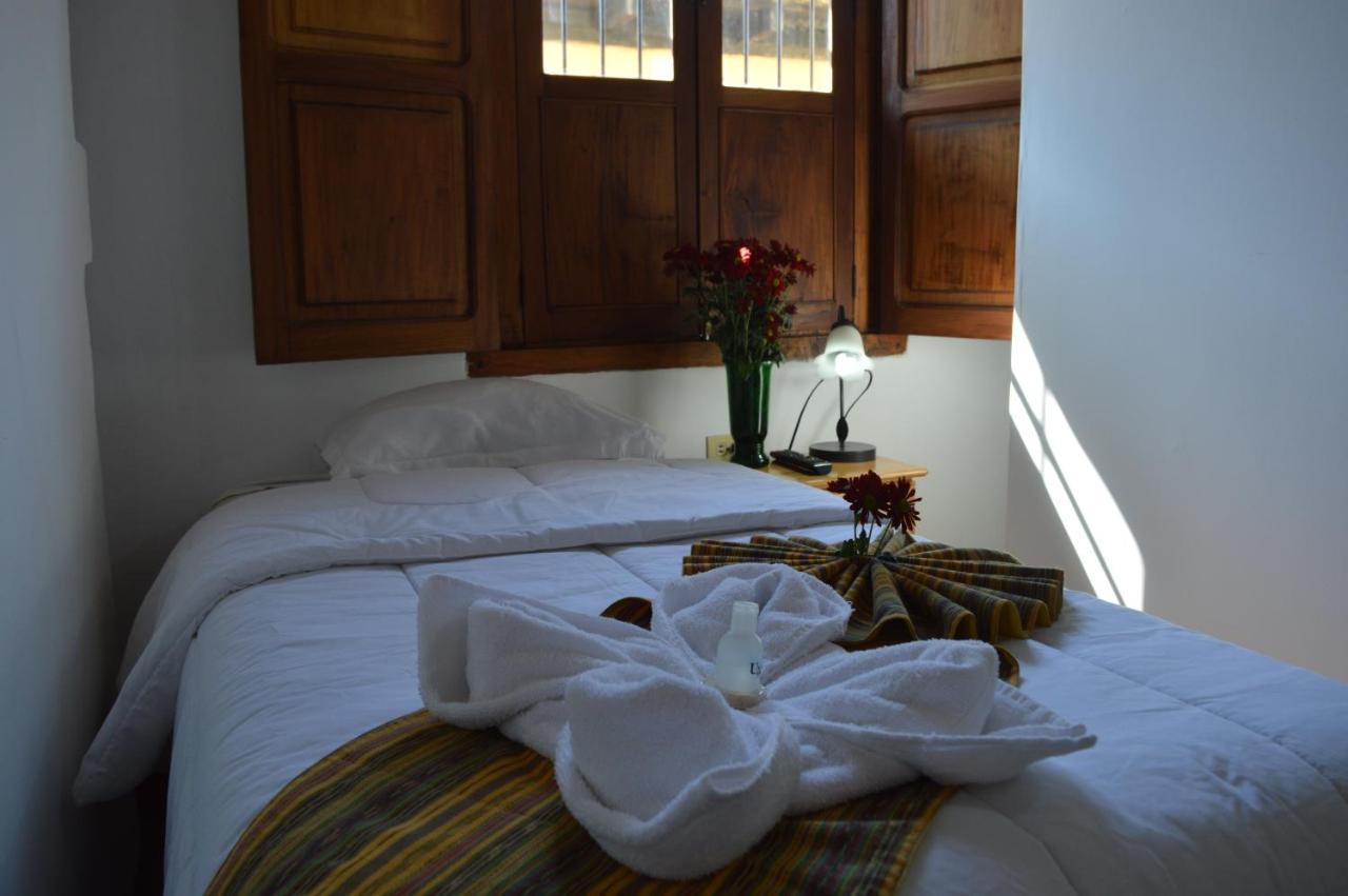 Hotel Y Galeria Uxlabil Antigua Ngoại thất bức ảnh