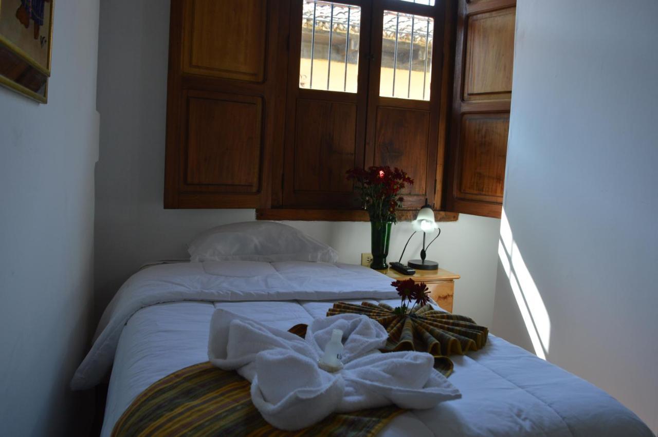 Hotel Y Galeria Uxlabil Antigua Ngoại thất bức ảnh
